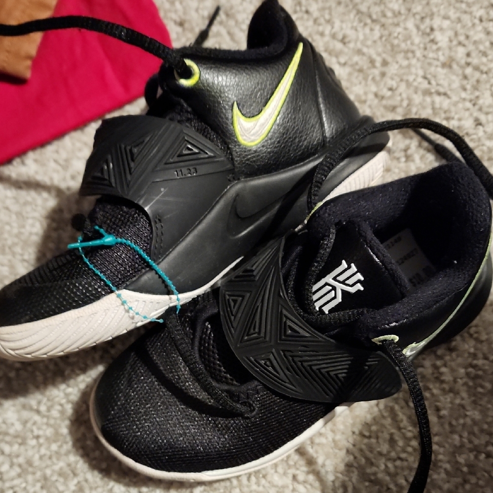 Nike Kyrie Flytrap 11c